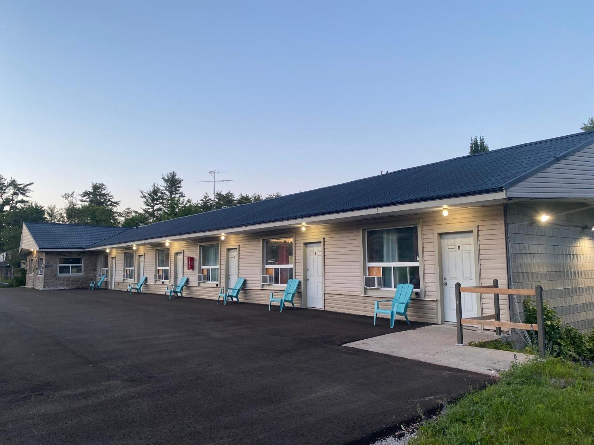 Muskoka Nights Motel